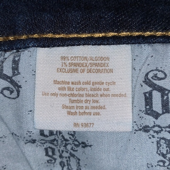 Decree Shorts - Picture 5 of 8